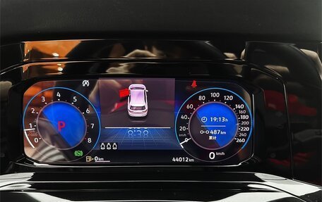 Volkswagen Golf VIII, 2022 год, 1 900 000 рублей, 10 фотография