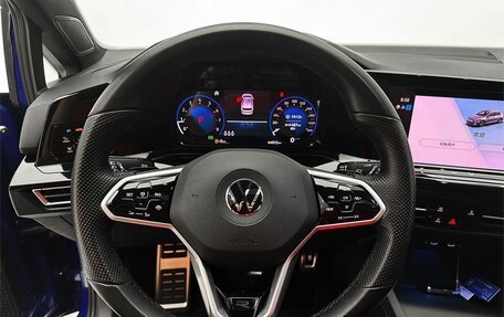 Volkswagen Golf VIII, 2022 год, 1 900 000 рублей, 8 фотография