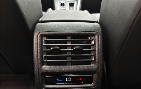 Volkswagen Golf VIII, 2022 год, 1 900 000 рублей, 15 фотография