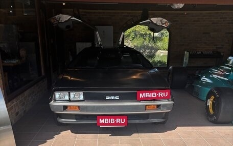 DeLorean DMC-12, 1982 год, 8 000 000 рублей, 2 фотография