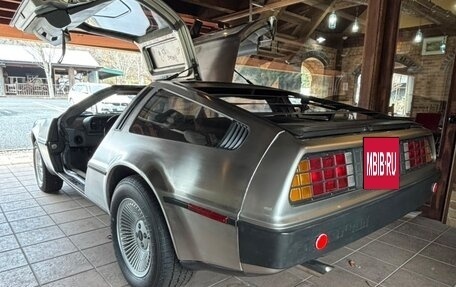 DeLorean DMC-12, 1982 год, 8 000 000 рублей, 4 фотография