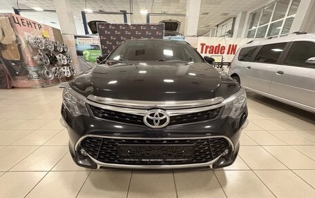 Toyota Camry, 2017 год, 2 600 000 рублей, 5 фотография