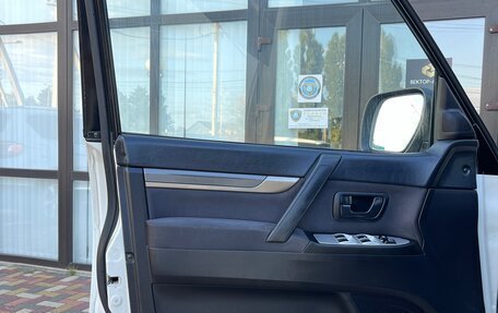 Mitsubishi Pajero IV, 2011 год, 1 825 000 рублей, 13 фотография