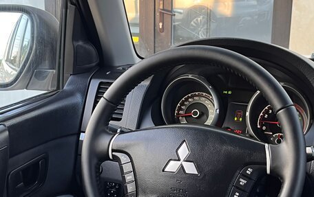 Mitsubishi Pajero IV, 2011 год, 1 825 000 рублей, 28 фотография