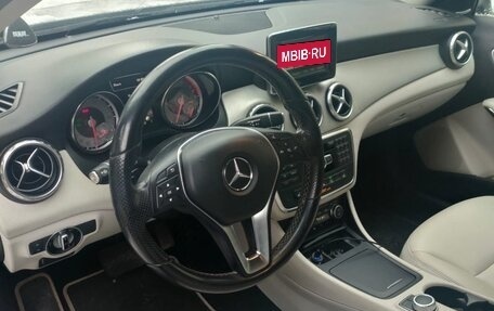 Mercedes-Benz GLA, 2015 год, 1 500 000 рублей, 12 фотография