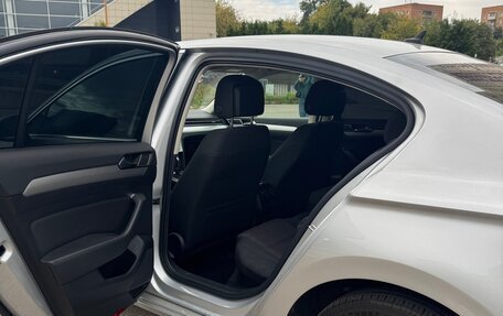 Volkswagen Passat B8 рестайлинг, 2017 год, 1 850 000 рублей, 5 фотография