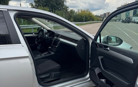 Volkswagen Passat B8 рестайлинг, 2017 год, 1 850 000 рублей, 7 фотография