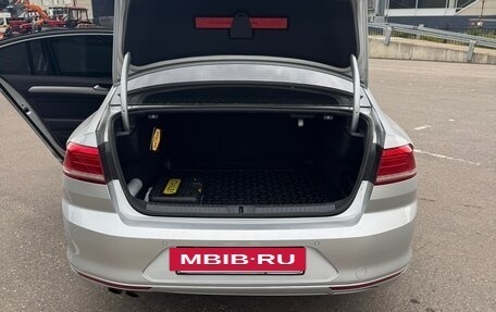 Volkswagen Passat B8 рестайлинг, 2017 год, 1 850 000 рублей, 3 фотография