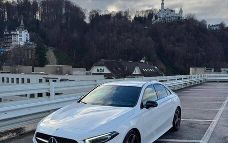 Mercedes-Benz A-Класс, 2022 год, 2 200 000 рублей, 2 фотография