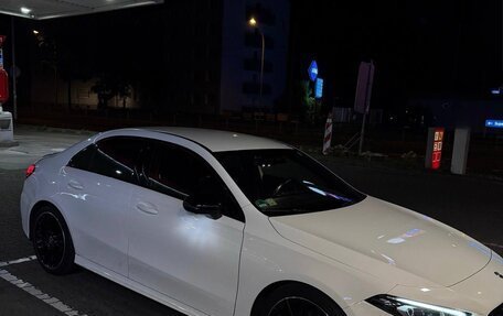 Mercedes-Benz A-Класс, 2022 год, 2 200 000 рублей, 7 фотография