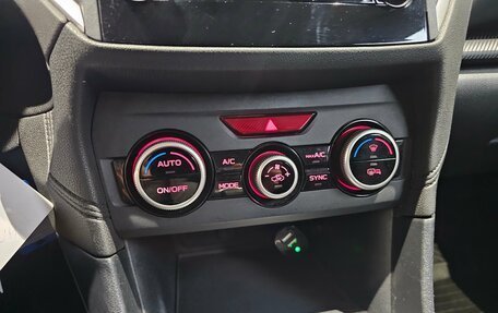 Subaru XV II, 2017 год, 1 599 000 рублей, 10 фотография