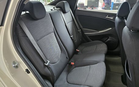 Hyundai Solaris II рестайлинг, 2015 год, 1 279 000 рублей, 15 фотография
