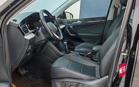 Volkswagen Tiguan II, 2022 год, 2 523 000 рублей, 4 фотография