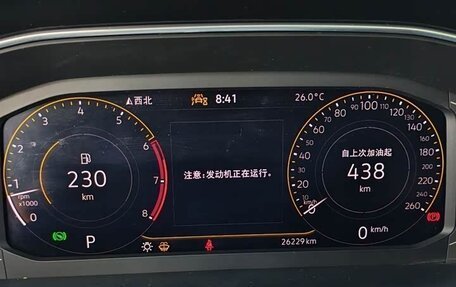 Volkswagen Tiguan II, 2022 год, 2 523 000 рублей, 10 фотография