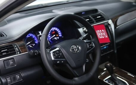 Toyota Camry, 2016 год, 1 990 000 рублей, 11 фотография