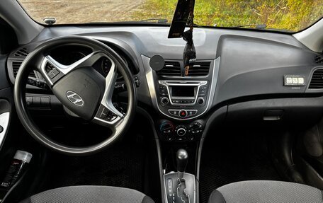 Hyundai Solaris II рестайлинг, 2011 год, 600 000 рублей, 5 фотография
