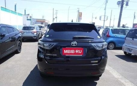 Toyota Harrier, 2017 год, 2 340 000 рублей, 3 фотография