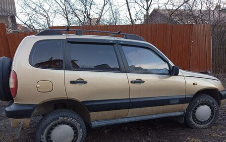 Chevrolet Niva I рестайлинг, 2004 год, 275 000 рублей, 2 фотография