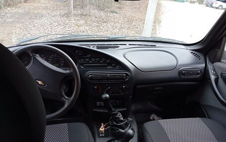 Chevrolet Niva I рестайлинг, 2004 год, 275 000 рублей, 5 фотография