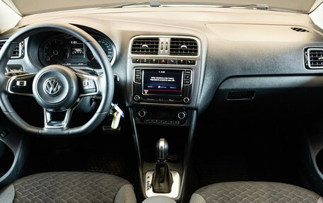 Volkswagen Polo VI (EU Market), 2018 год, 1 250 000 рублей, 5 фотография