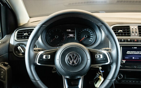 Volkswagen Polo VI (EU Market), 2018 год, 1 250 000 рублей, 6 фотография