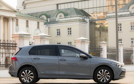 Volkswagen Golf VIII, 2023 год, 2 100 000 рублей, 4 фотография