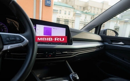 Volkswagen Golf VIII, 2023 год, 2 100 000 рублей, 13 фотография