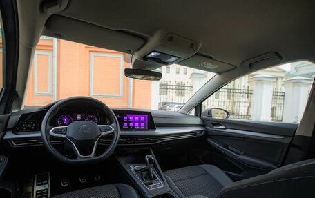 Volkswagen Golf VIII, 2023 год, 2 100 000 рублей, 12 фотография
