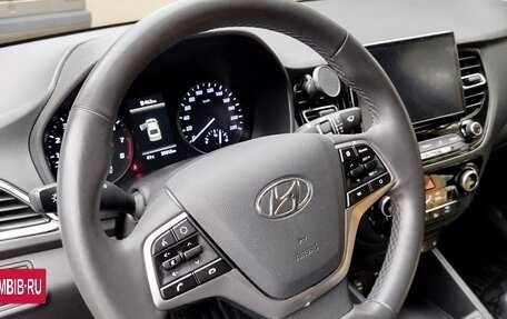 Hyundai Solaris II рестайлинг, 2021 год, 1 750 000 рублей, 4 фотография
