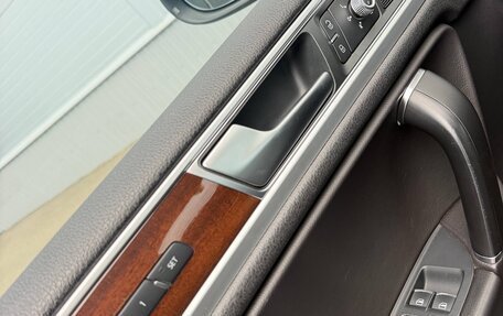 Volkswagen Touareg III, 2015 год, 2 320 000 рублей, 11 фотография