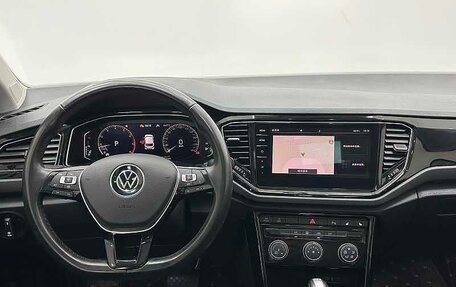 Volkswagen T-Roc I, 2022 год, 1 750 000 рублей, 10 фотография