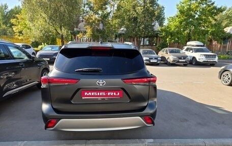 Toyota Highlander, 2024 год, 4 800 000 рублей, 3 фотография