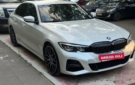BMW 3 серия, 2019 год, 2 500 000 рублей, 3 фотография