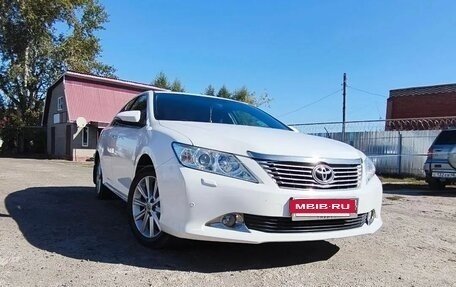 Toyota Camry, 2013 год, 1 950 000 рублей, 2 фотография