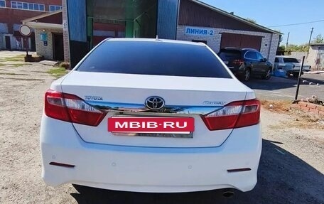 Toyota Camry, 2013 год, 1 950 000 рублей, 4 фотография