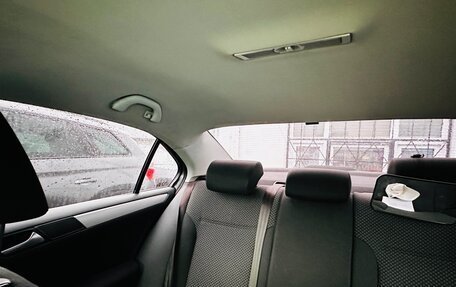 Volkswagen Jetta VI, 2011 год, 930 000 рублей, 2 фотография