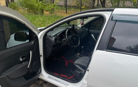 Renault Logan II, 2018 год, 670 000 рублей, 5 фотография