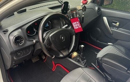 Renault Logan II, 2018 год, 670 000 рублей, 4 фотография