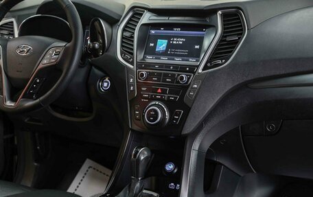 Hyundai Santa Fe III рестайлинг, 2017 год, 2 250 000 рублей, 14 фотография