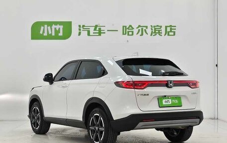Honda Vezel, 2023 год, 1 930 000 рублей, 6 фотография