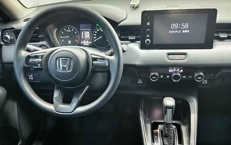 Honda Vezel, 2023 год, 1 930 000 рублей, 11 фотография