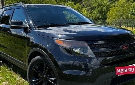 Ford Explorer VI, 2013 год, 1 850 000 рублей, 2 фотография