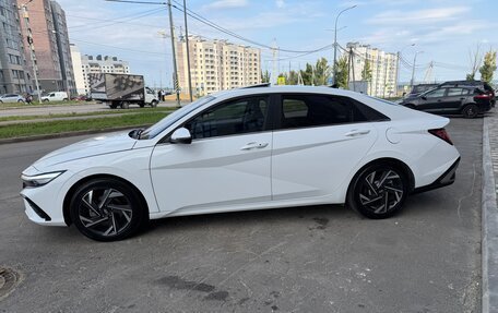 Hyundai Elantra, 2024 год, 2 200 000 рублей, 2 фотография
