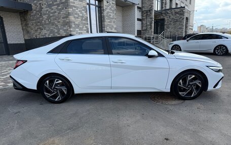 Hyundai Elantra, 2024 год, 2 200 000 рублей, 5 фотография