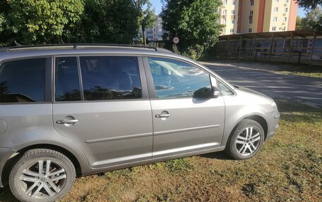 Volkswagen Touran III, 2009 год, 798 000 рублей, 11 фотография