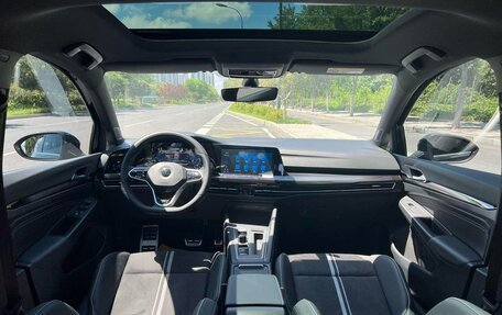 Volkswagen Golf VIII, 2022 год, 2 130 095 рублей, 7 фотография