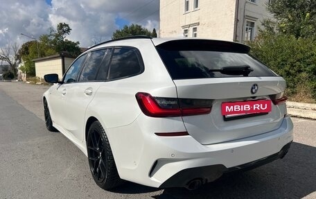 BMW 3 серия, 2019 год, 3 270 000 рублей, 14 фотография