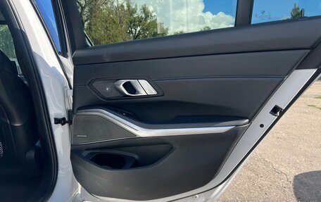 BMW 3 серия, 2019 год, 3 270 000 рублей, 25 фотография
