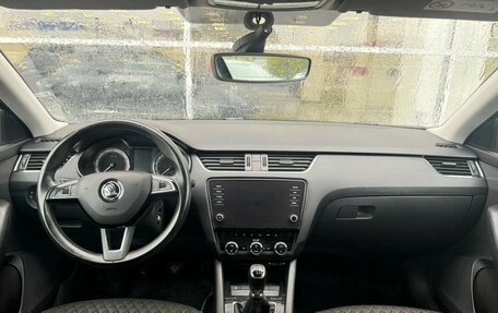 Skoda Octavia, 2017 год, 1 940 000 рублей, 7 фотография