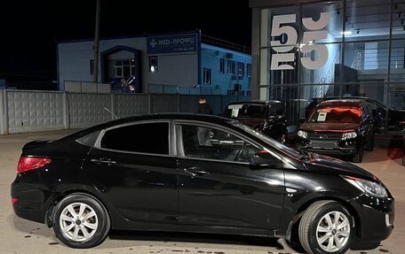 Hyundai Solaris II рестайлинг, 2013 год, 730 000 рублей, 3 фотография
